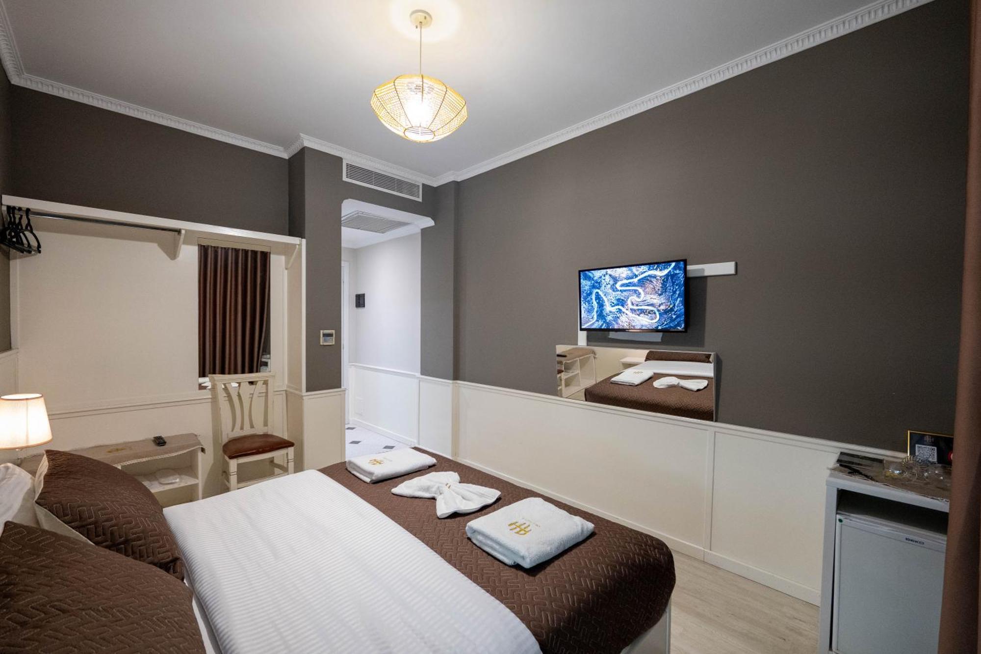 Hotel Aria Тирана Екстериор снимка