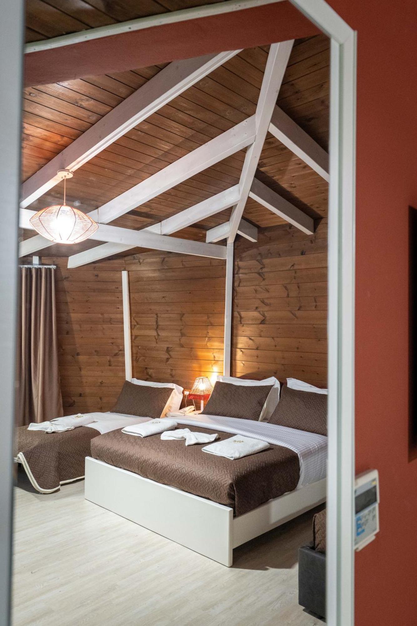 Hotel Aria Тирана Екстериор снимка