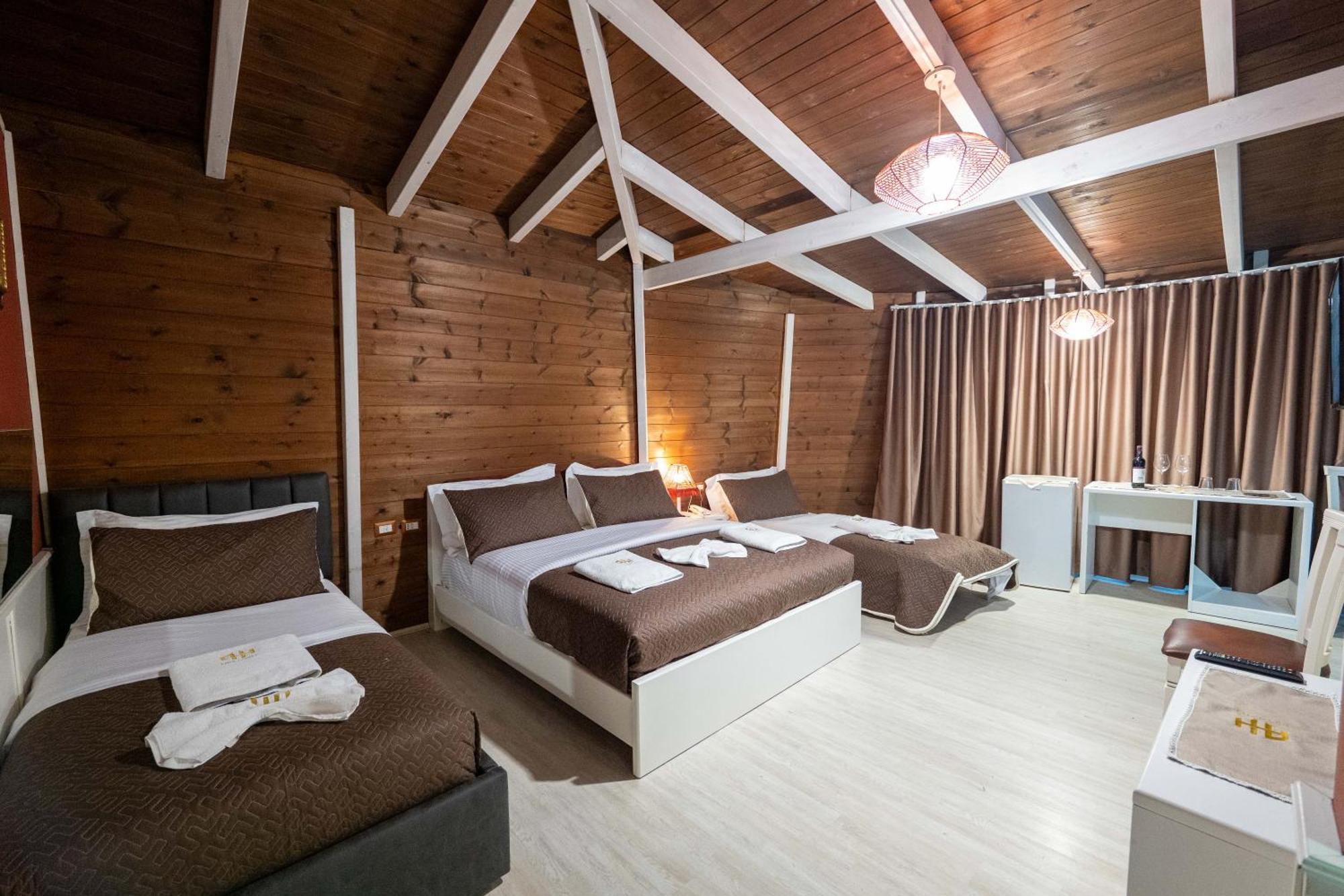 Hotel Aria Тирана Екстериор снимка