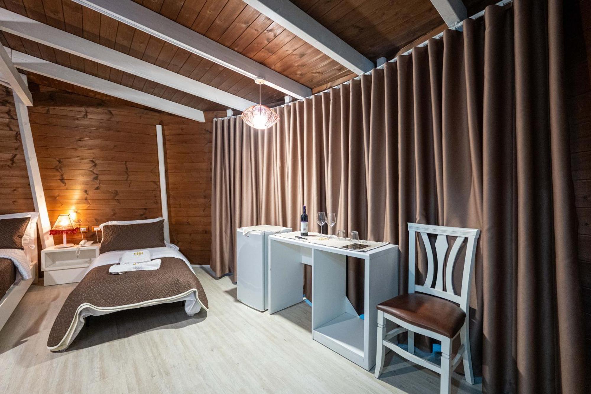 Hotel Aria Тирана Екстериор снимка