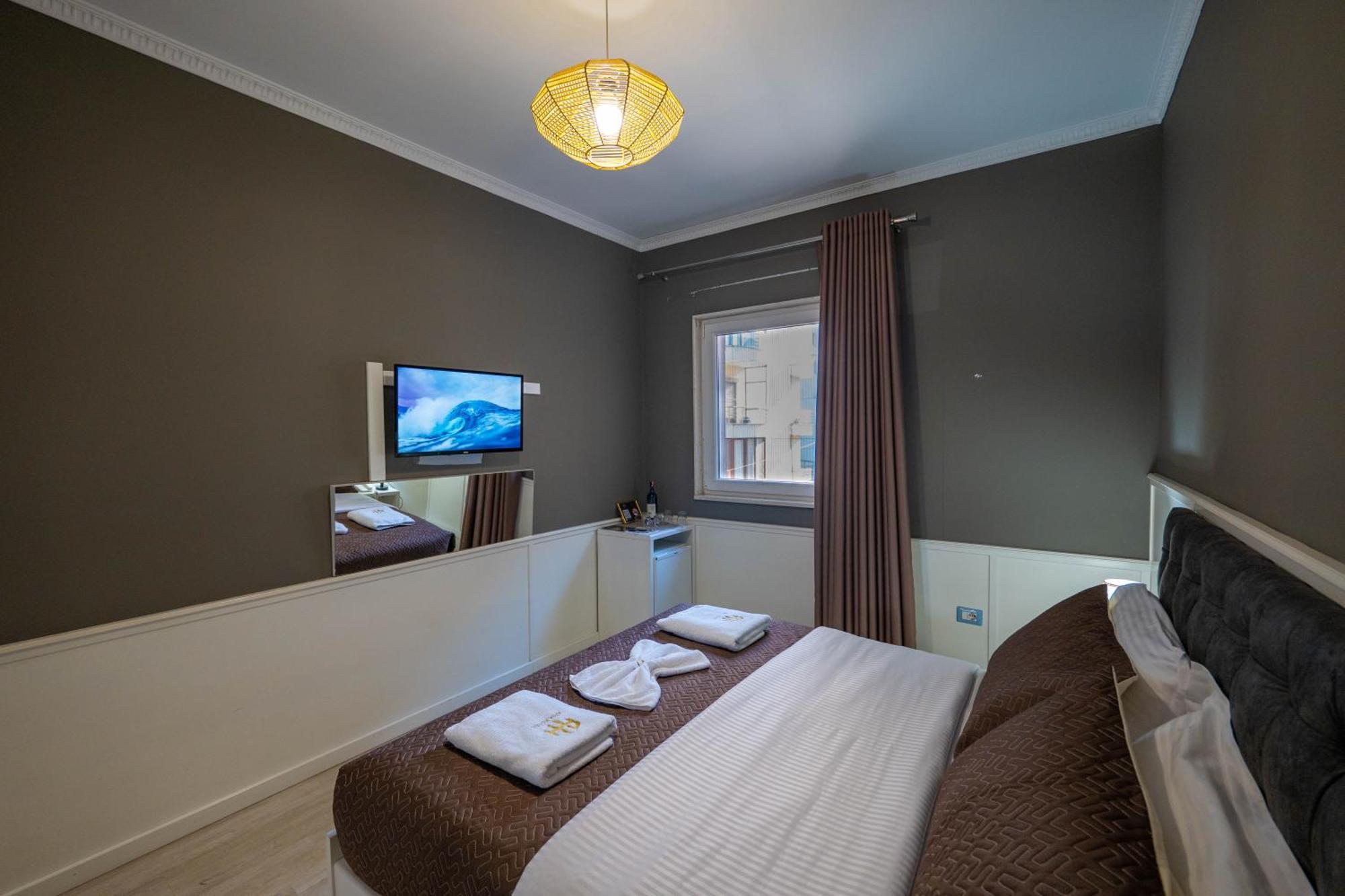 Hotel Aria Тирана Екстериор снимка