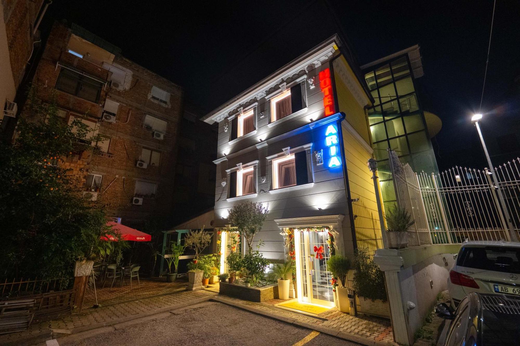 Hotel Aria Тирана Екстериор снимка