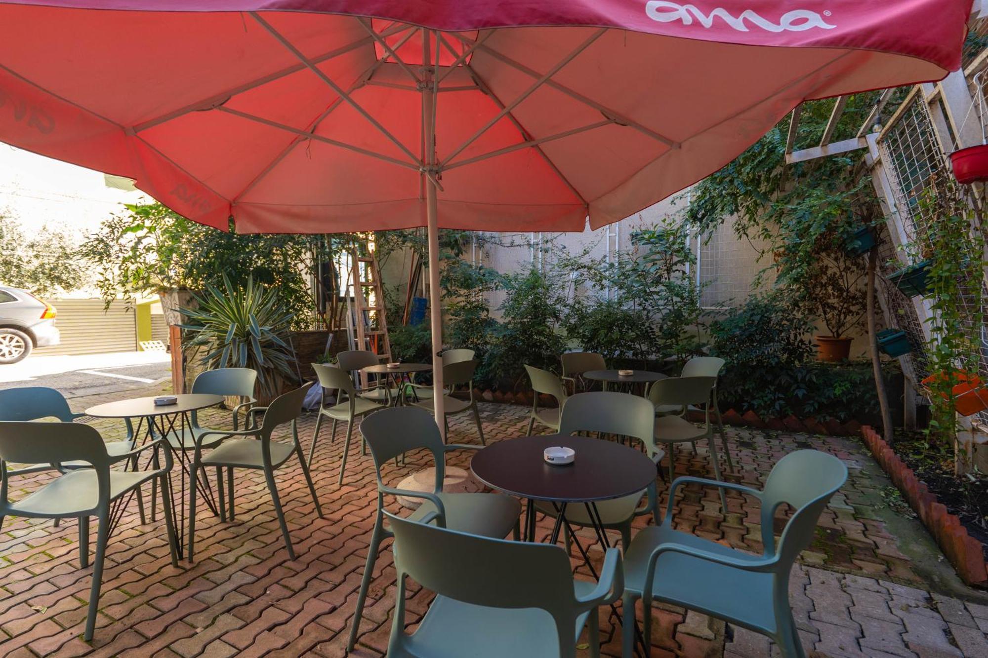 Hotel Aria Тирана Екстериор снимка