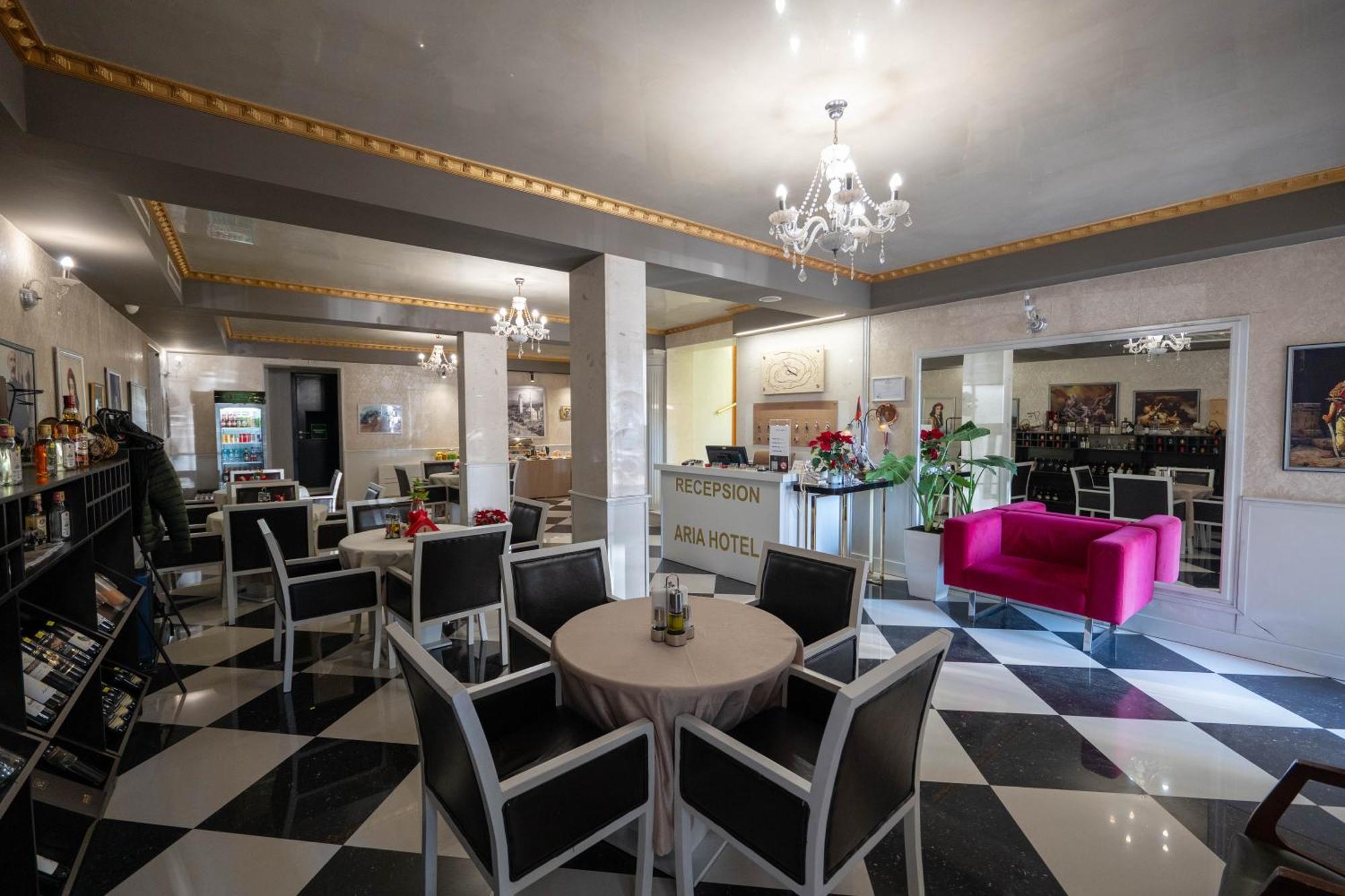 Hotel Aria Тирана Екстериор снимка